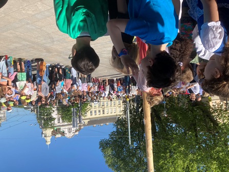 Maibaumsingen_amPlatz004