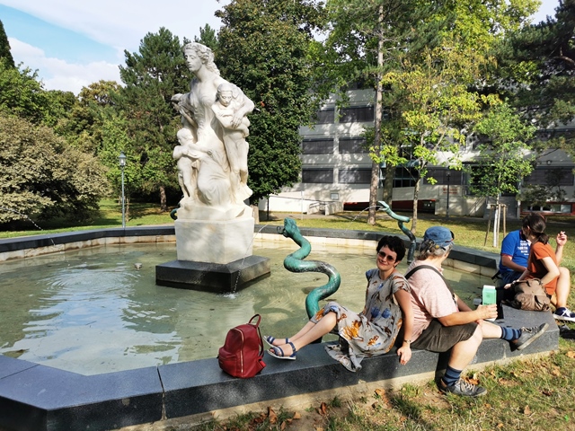 Mauer - Eisessen und Spazieren05